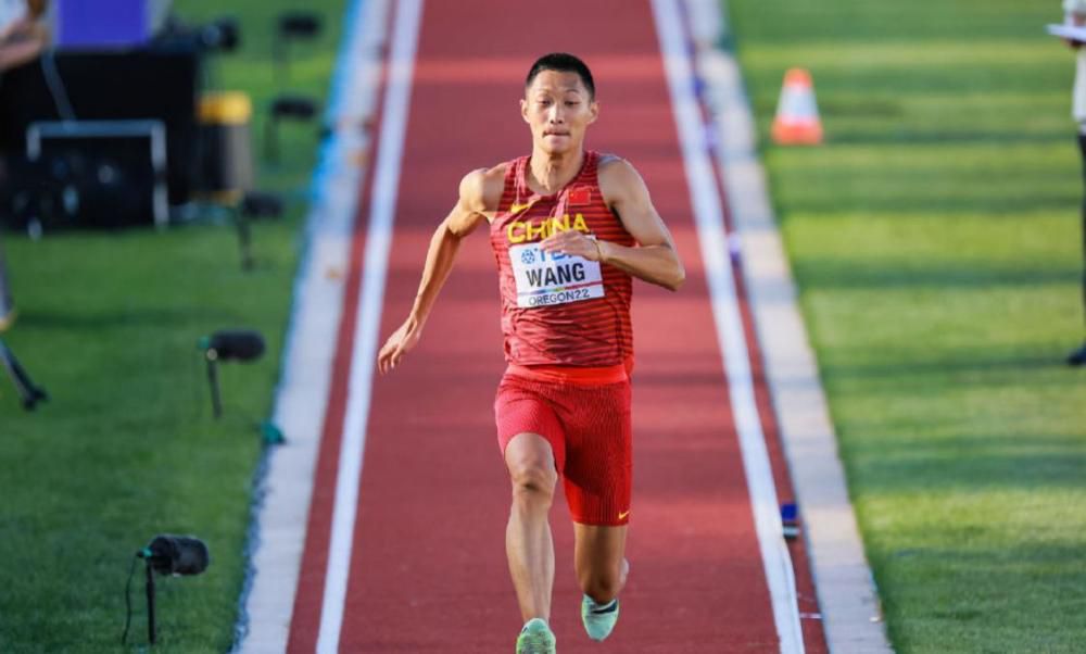 于和伟获最佳男主角，英国电影《危情蜻蜓》包揽三奖 2026-04-25 4月25日，第十六届北京国际电影节落下帷幕，各大奖项揭晓。