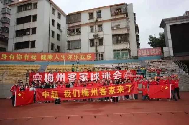 《浴血黑帮》宣布推出续集剧集 10 德鲁·斯特鲁赞去世 曾为《哈利·波特》设计海报 独家专访 王鹤润专访 | “见山是山” 从演自己到成为角 宋木子专访|从“献声”到“参演”的圆梦之旅 明星写真 去写真频道 王俊凯盛夏光年大片 展现一纪成长轨迹与艺术 啪姐性感登封！