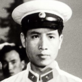 除此之外，易烊千玺在片中穿越五个不同年代，身份不断变换，展现出狂野而不被规训的生命力。
